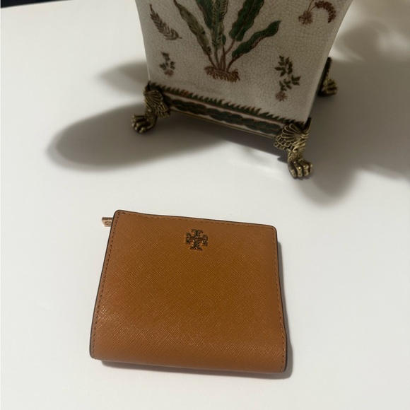 Tory Burch Brown Leather Wallet - Picture 1 of 15